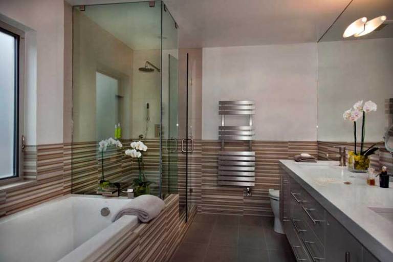 Extraordinary small bathroom renovations #Homedecor #Bathroomremodel #Homerenovation Extraordinary bathroom remodel ideas vintage #Homedecor #Bathroomremodel #Homerenovation