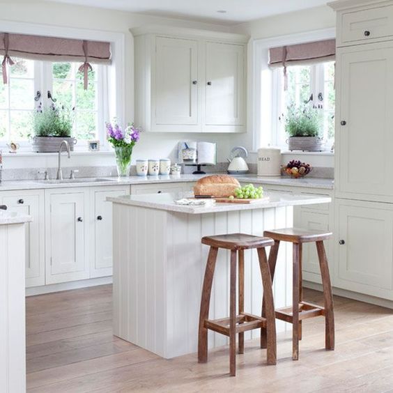 Spectacular traditional kitchen #kitchendesign #homedecor #home #kitchen Spectacular kitchen design according to vastu #kitchendesign #homedecor #home #kitchen