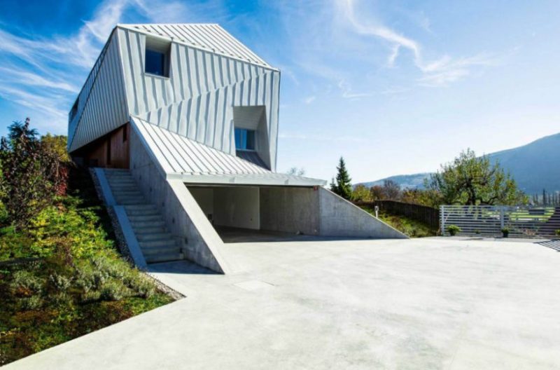 Remarkable modern interior design #home #UniqueHouse #modernhome #homedesigns Remarkable modern home design single storey #home #UniqueHouse #modernhome #homedesigns