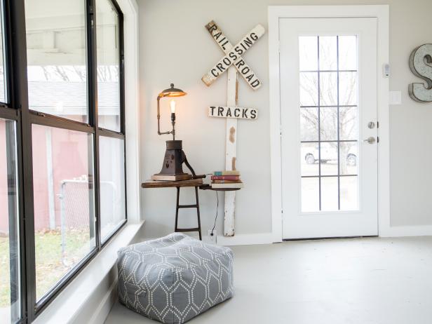 Astonishing wall paintings for living room #Home #Homedecor #Wallideas #Houseinterior Astonishing wall decor ideas for hallway #Home #Homedecor #Wallideas #Houseinterior