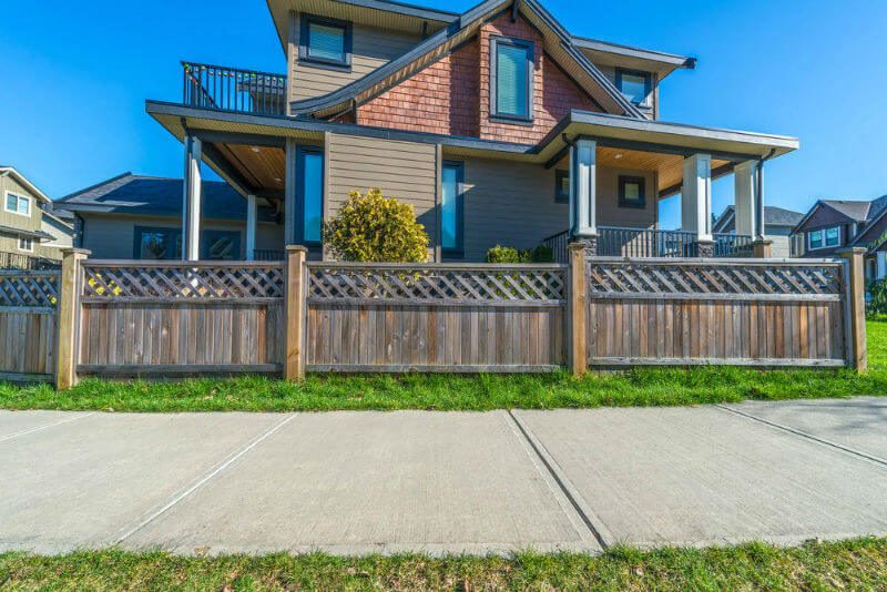 Delight house designs #home #fencedesigns #fence #outdoor Delight modern home design outdoor #home #fencedesigns #fence #outdoor