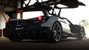 PAGANI HUAYRA BC (238 MPH)