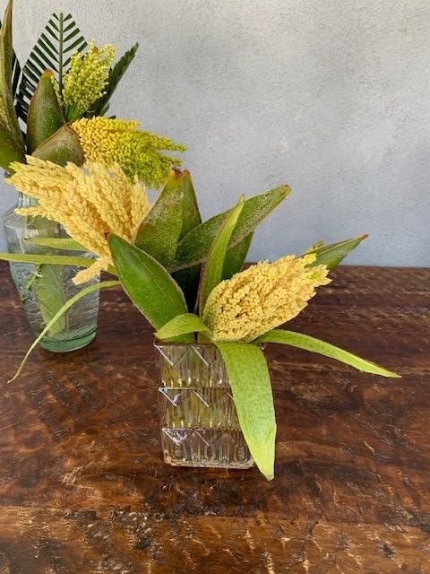 3. Transparent Flower Crystal Vase for Home Decoration