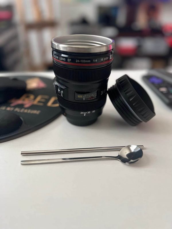 7. POXIWIN Camera Lens Coffee Mug