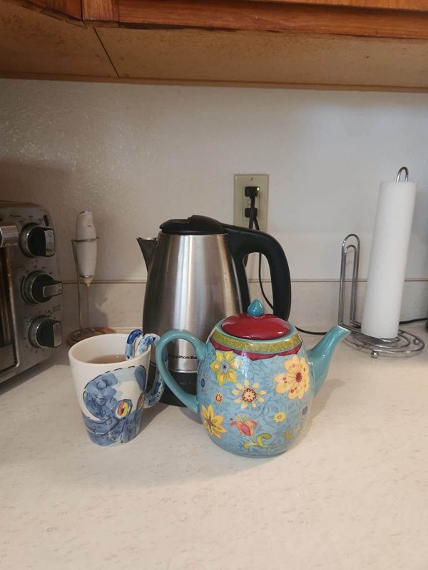 4. Bee Sweet 32 oz. 3-D Beehive Teapot Ceramic