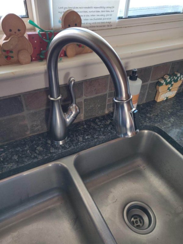 3. Delta Faucet Leland Touch Kitchen Faucet Brushed Nickel