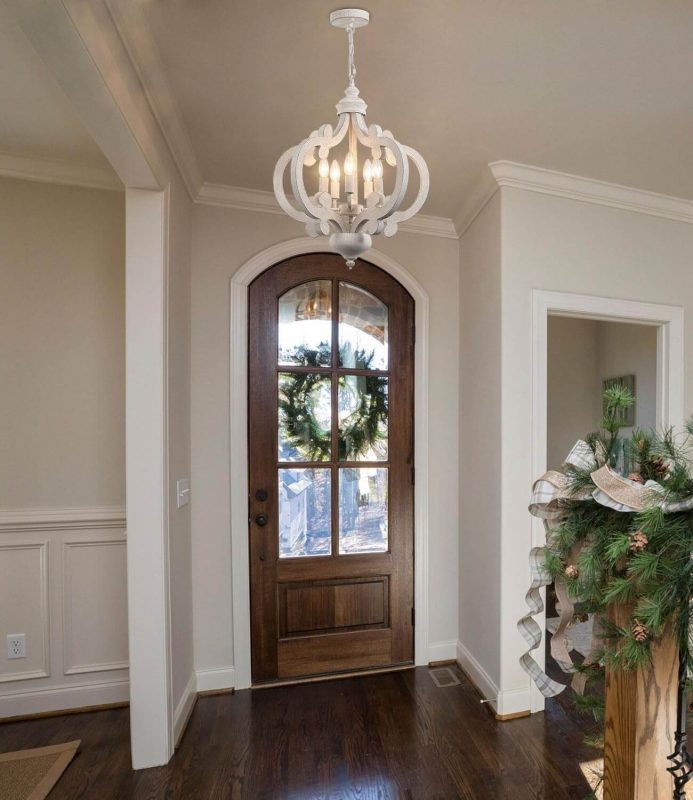4. Vintage White Farmhouse Chandelier for Dining Room