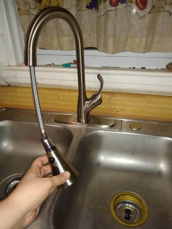 4. APPASO Patented Kitchen Faucet with Pull Down Sprayer