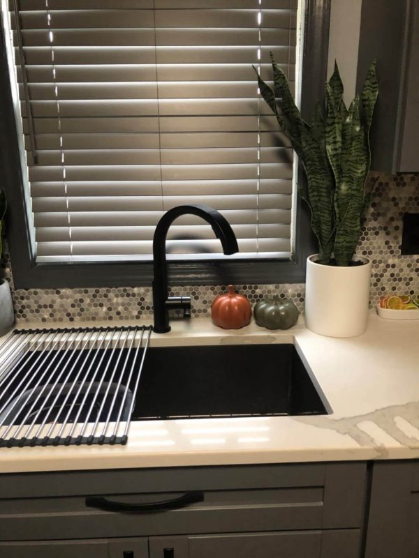 4. Delta Faucet Keele Matte Black Kitchen Faucet Black
