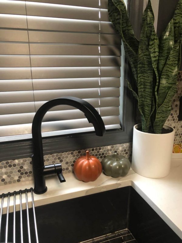 4. Delta Faucet Keele Matte Black Kitchen Faucet Black