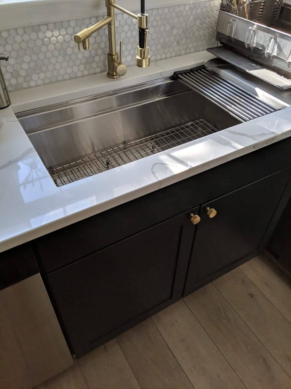 7. Ruvati 33-inch Workstation Ledge Kitchen Sink Undermount 16 Gauge Stainless Steel - RVH8222