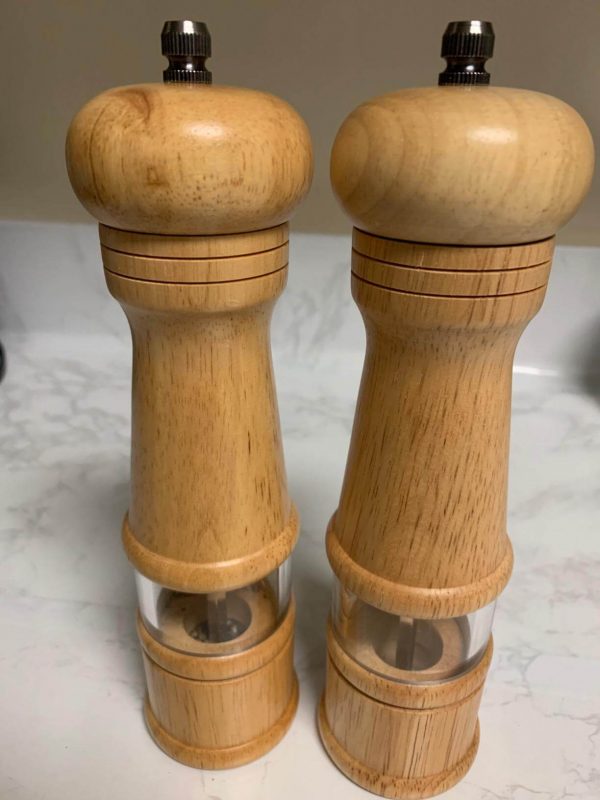 6. Haomacro Pepper Grinder, Wooden Salt and Pepper Grinder Mill Set