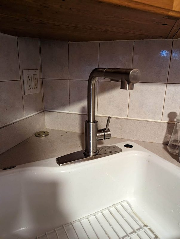 1. FORIOUS Kitchen Faucet with Pull Out Sprayer