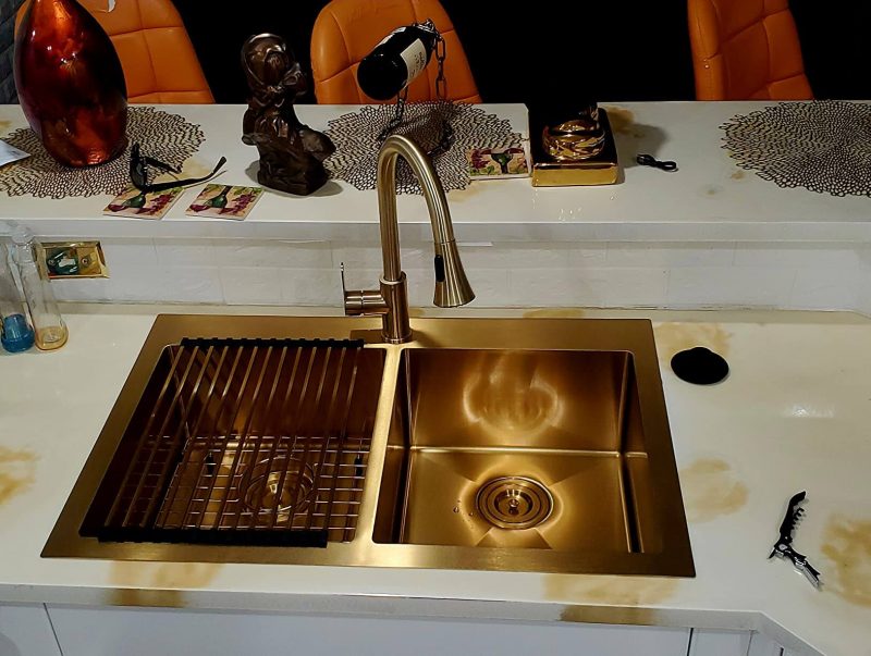 Zeesink 32" X 18" Double Bowl Kitchen Sink, 50/50 Low Split, Gold Undermount Kitchen Sink