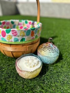 ✅ 5 Decorative Glass Jars with Lids