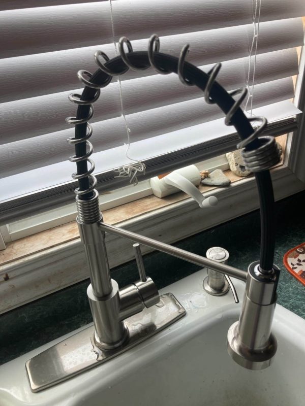 5. Polished Chrome Sink Faucet with LUFEIDRA Sprayer