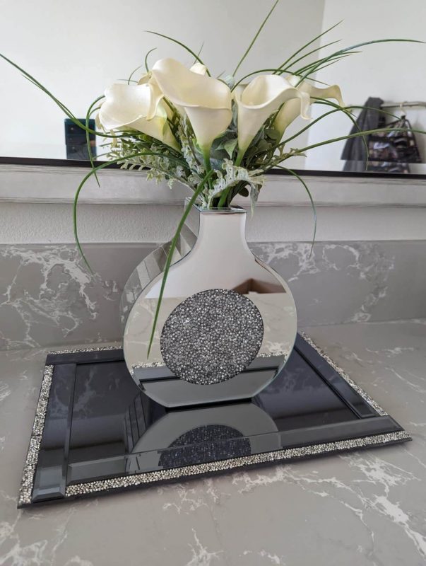 4. Bling Crystal Decorative Glass Vases for Home Decoration