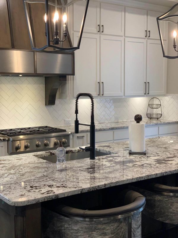 ✅ 7 Single Handle Kitchen Faucet with Pull Out Sprayer