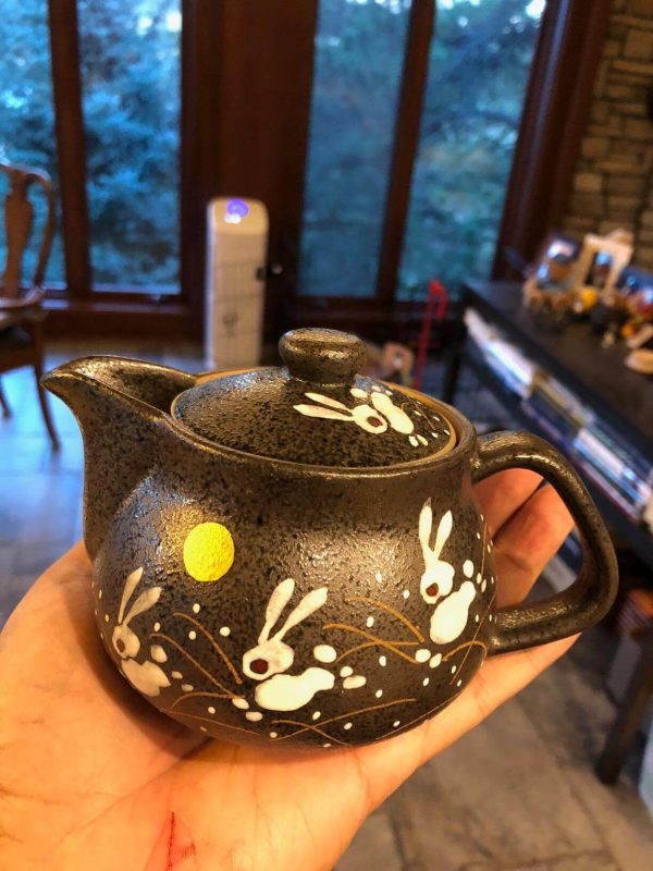 5. I rabbit Kutani pottery teapot, (with tea strainer), Japanese Teapot Ceramic