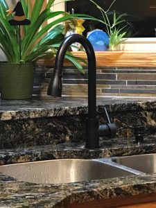 5 Best Single Handle Kitchen Faucet with Pull out Spray