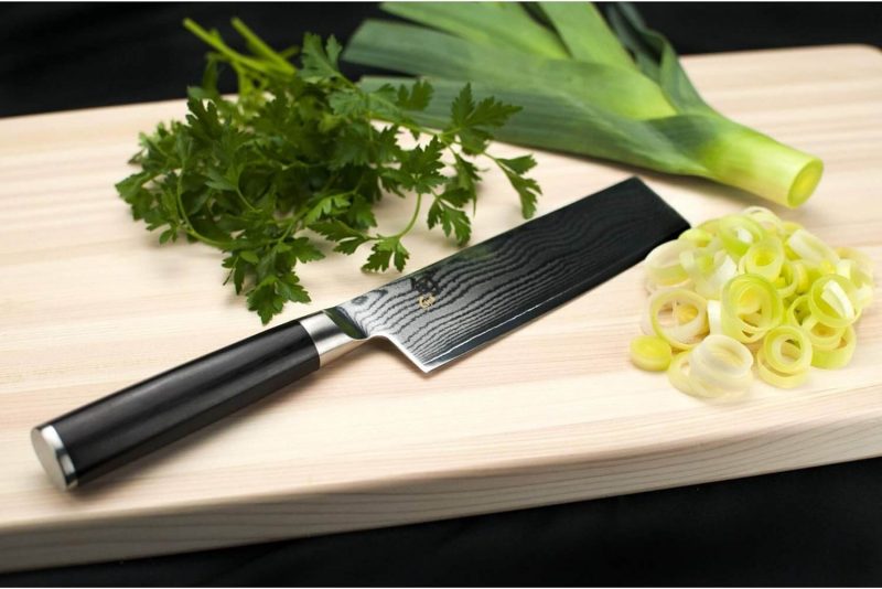 Shun Cutlery Classic Nakiri Knife 6.5", Ideal Cutting Knife for Vegetables and Multi-Purpose Chef's Knife