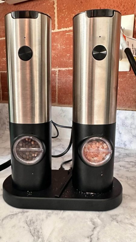 2. USB Electric Salt and Pepper Grinder Set