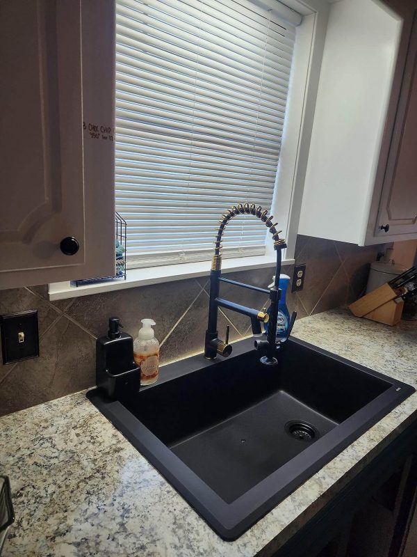 Ruvati 33 x 22 inci Drop-in Topmount Granite Composite Single Bowl Kitchen Sink Slope Bottom - Midnight Black - RVG1033BK