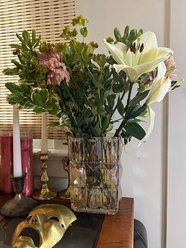 3. Transparent Flower Crystal Vase for Home Decoration