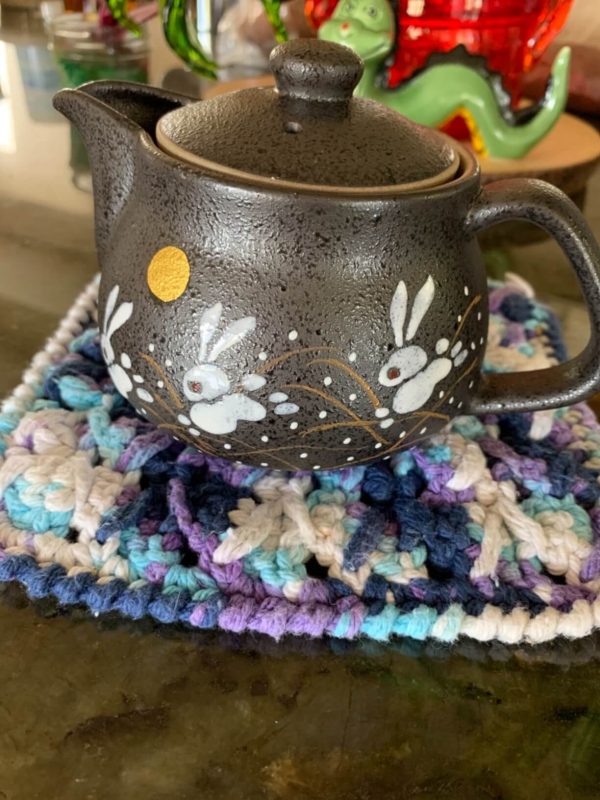 5. I rabbit Kutani pottery teapot, (with tea strainer), Japanese Teapot Ceramic