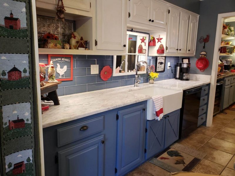 Ruvati 30 x 20 inch Fireclay Reversible Farmhouse Apron-Front Kitchen Sink Single Bowl - White - RVL2100WH