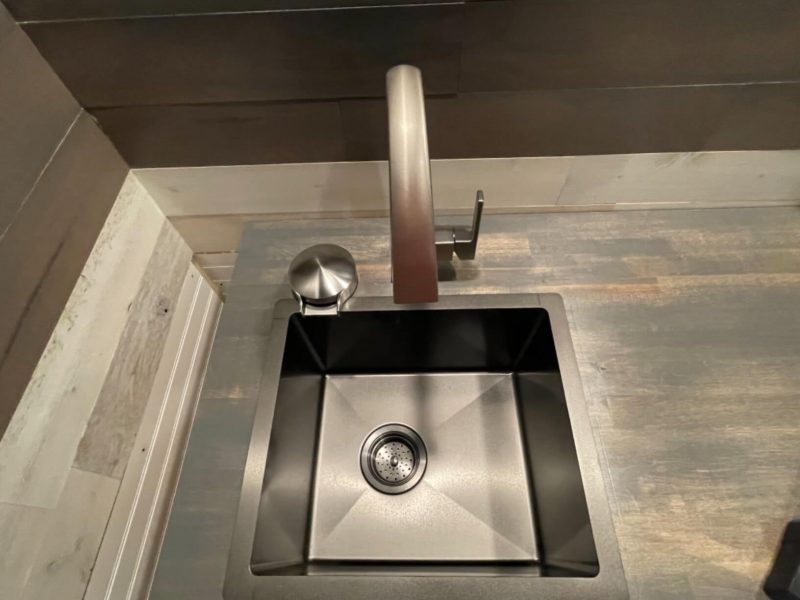 TORVA Gloss Black Ceramic Finish 25 x 18 Inch with NanoTek Undermount Kitchen Sink