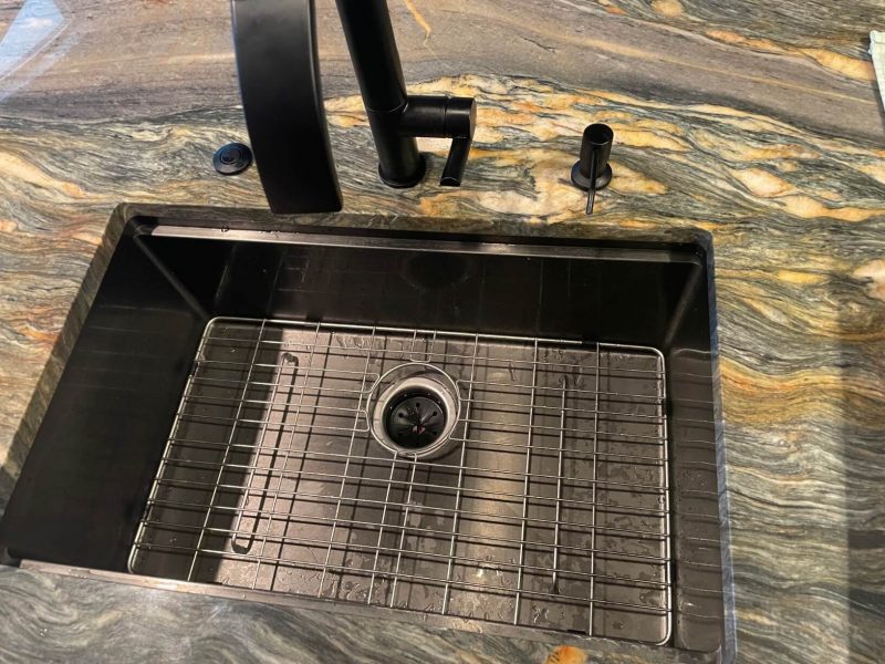 Black 32 Inch Stainless Steel Undermount Kitchen Sink-SOMRXO