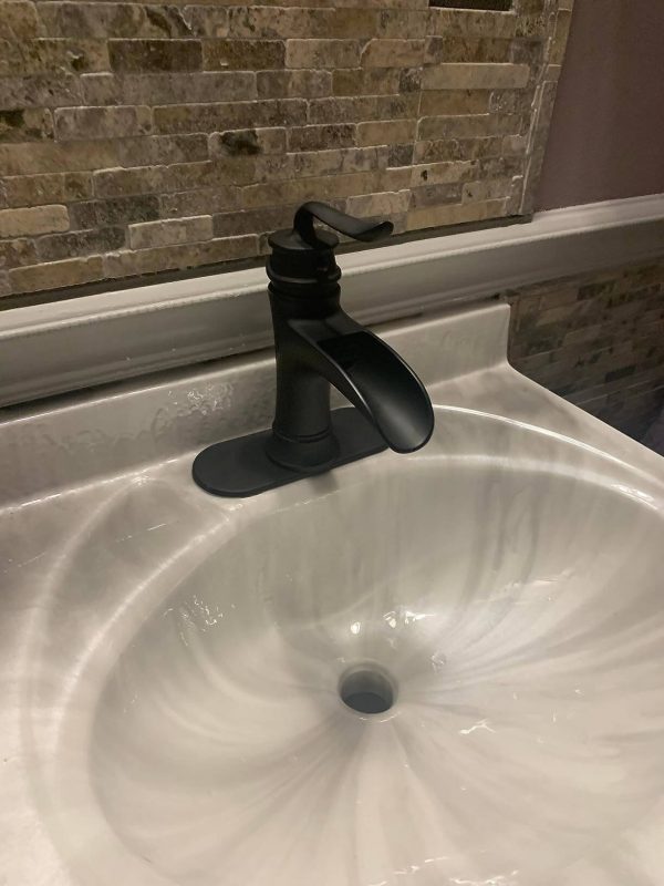 7 Black Bathroom Sink Taps [ Modern, Unique, and Elegant ]